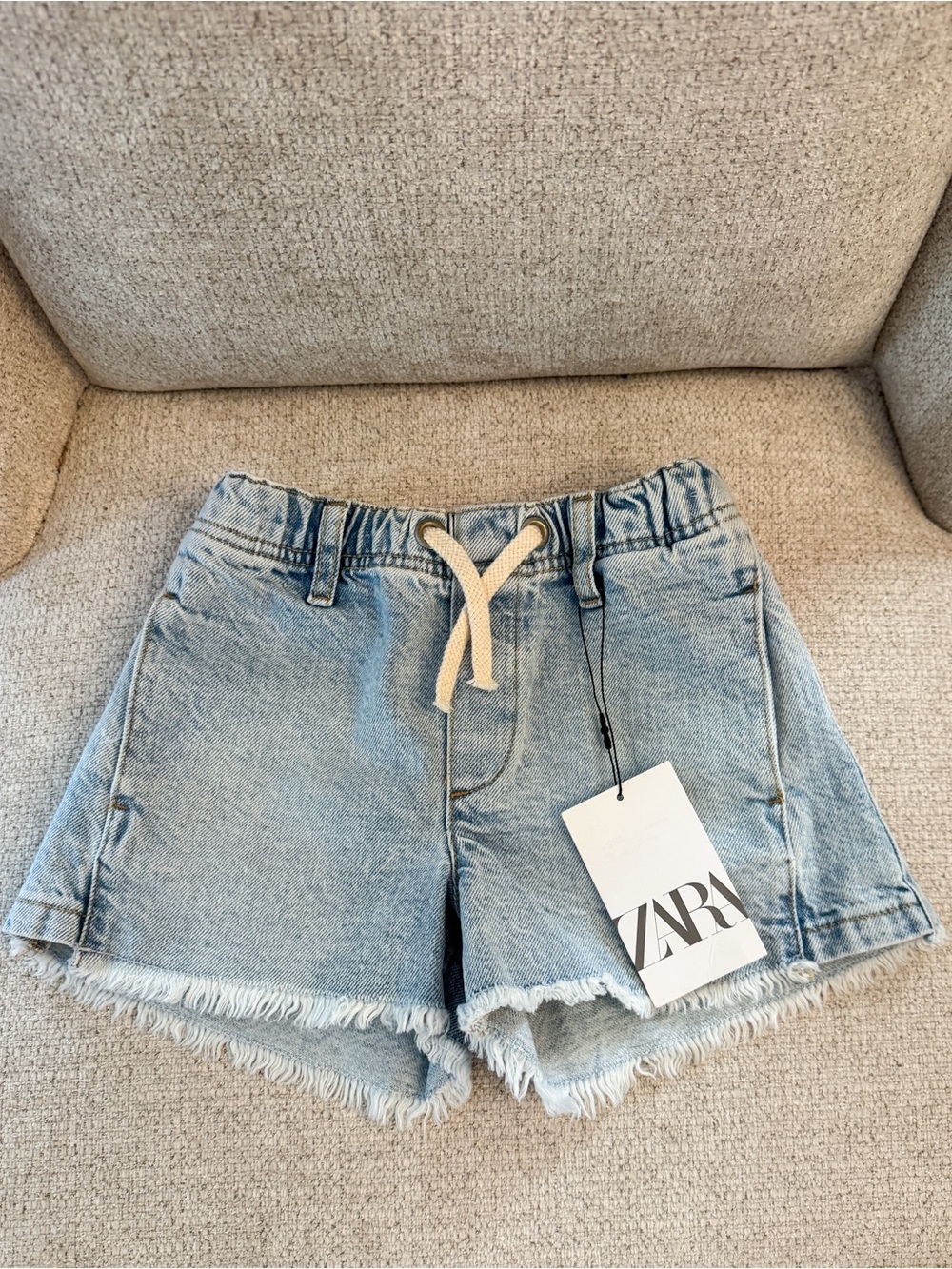 Zara Light Blue Denim Frayed-Hem Stretchy Waist Drawstring Shorts Size 7